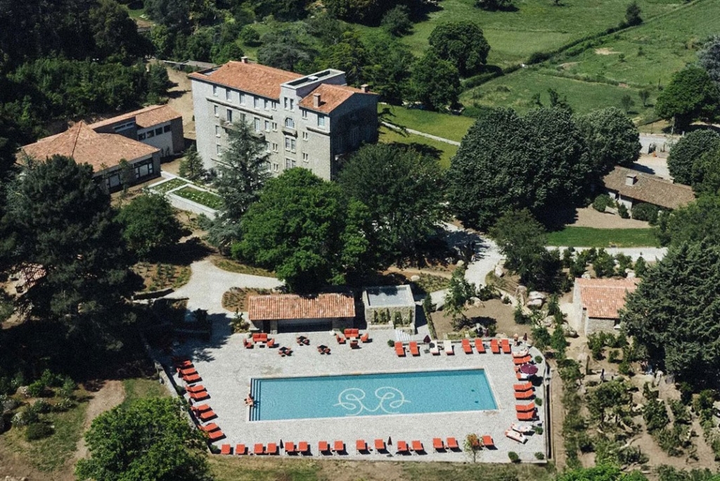 Aerial view of the Le Mouflon d’Or with panoramic Mediterranean views in Corsica.